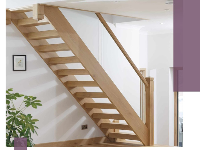 Изготовление деревянных лестниц под ключ в Ейске для дома