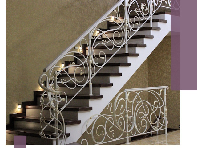 Кованые лестницы под ключ в Ейске — изготовление и монтаж