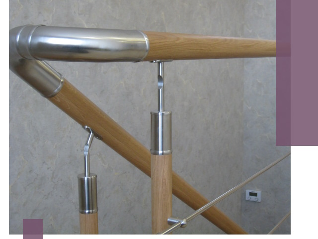 Комбинированные перила на заказ в Ейске — монтаж и производство