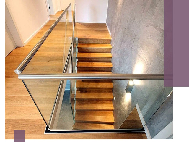 Перила для лестницы в доме — изготовление и монтаж в Ейске