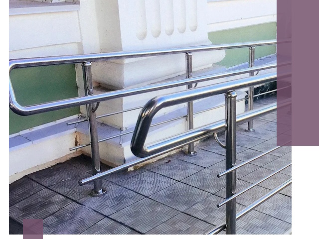 Ограждения пандусов из металла и нержавейки в Ейске