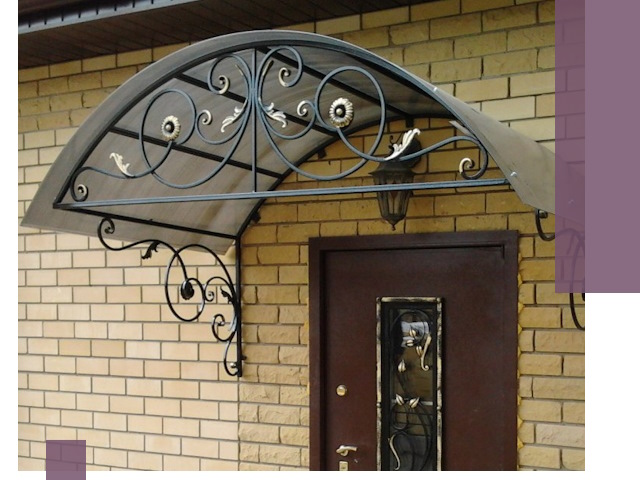 Изготовление козырьков из металла под ключ в Ейске