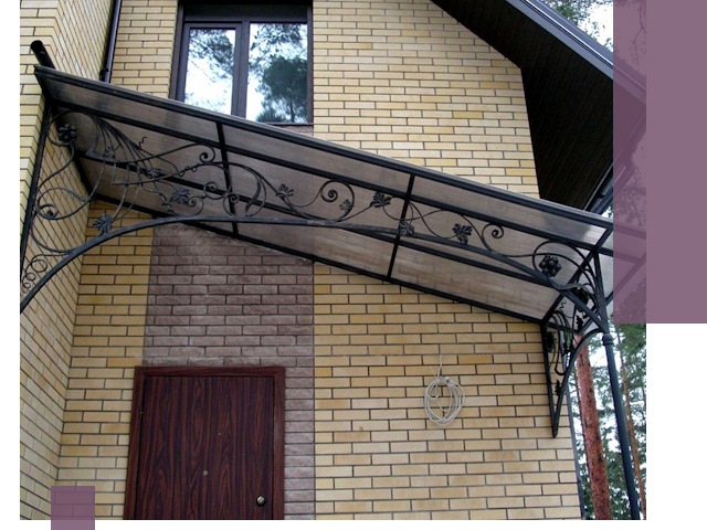 Односкатные козырьки из металла под ключ в Ейске