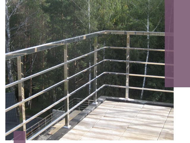 Парапеты из нержавеющей стали в Ейске — изготовление и монтаж